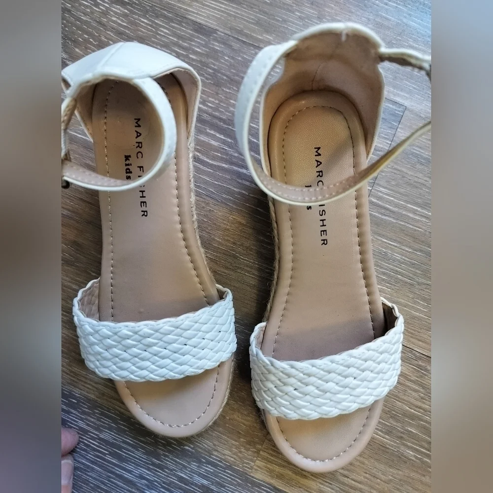 Marc Fisher Kids Sandals Cream US Size 13